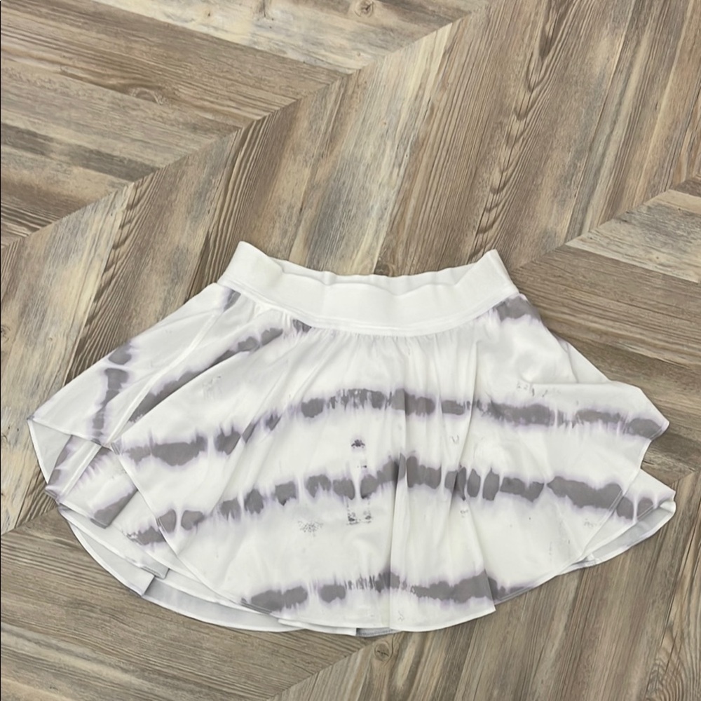 Lululemon Athletica Purple and White High Low Skater Skirt